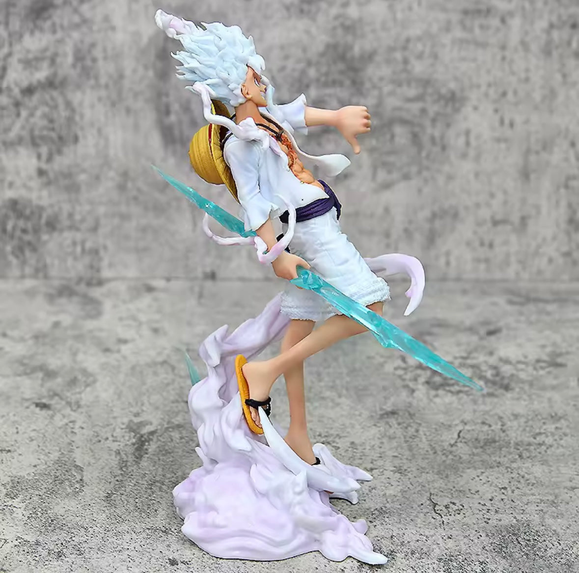 Luffy gear 5 / 24cm