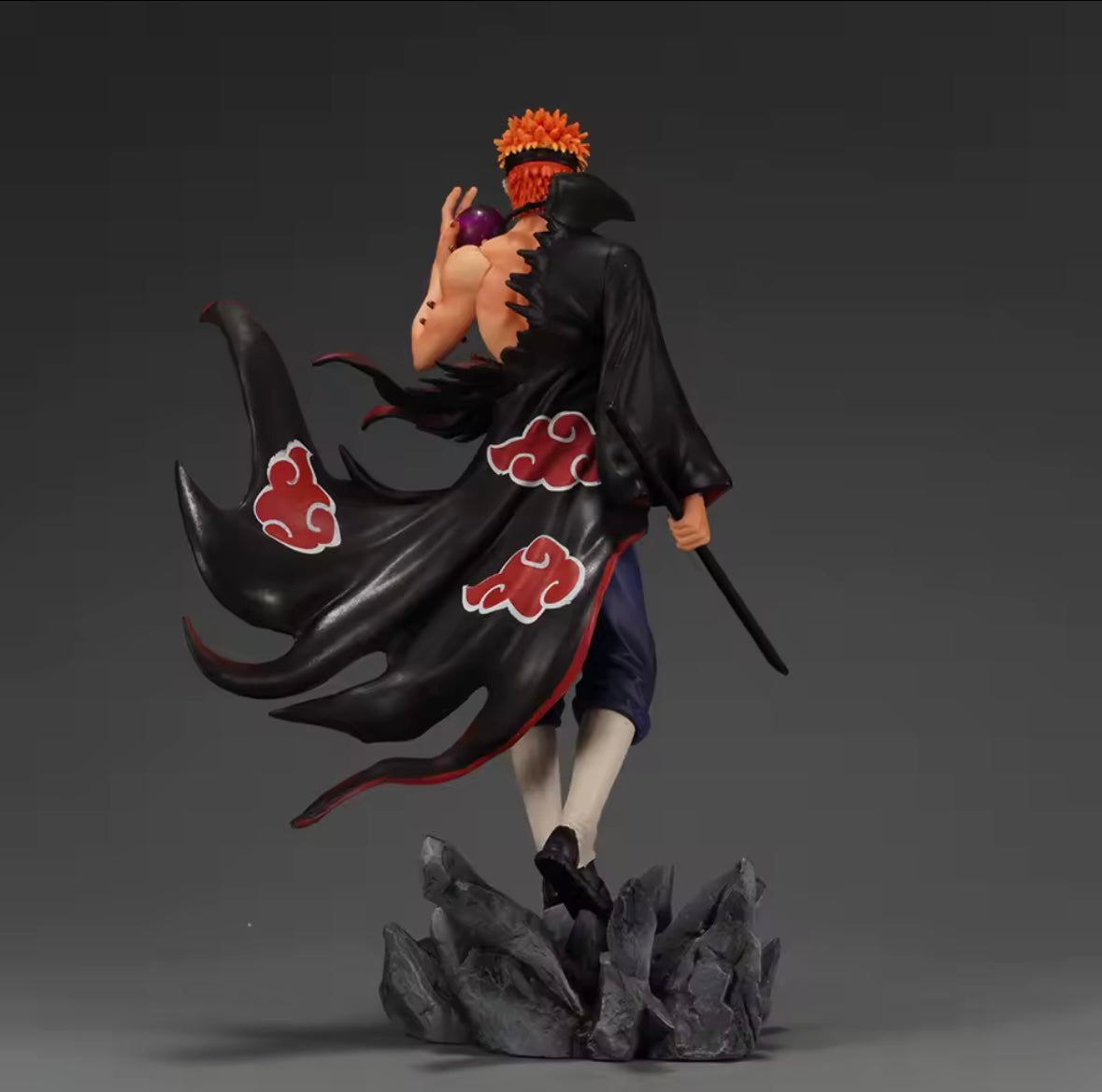Pain / 23 cm